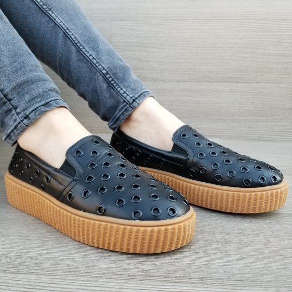 Black w/ Metal Rings Creeper Sneaker - Picture 2 of 8